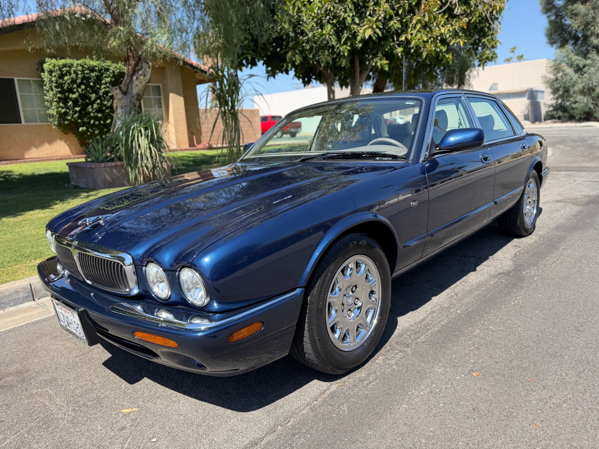 jaguar xj series 2000 SAJDA14C2YLF11605 image jaguar xj series 2000 SAJDA14C2YLF11605 image